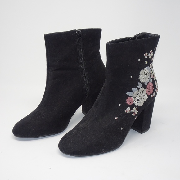 NEW LOOK Black Suedette Floral Embroidered Block Heel Boots NEW Womens Size 10 - Picture 2 of 7